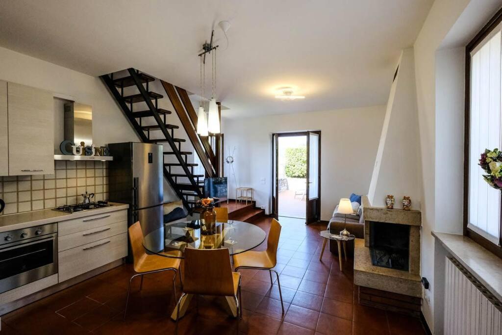 コステロマーノ Casa Delle Ochetteヴィラ エクステリア 写真