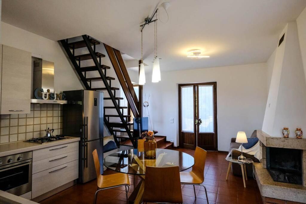 コステロマーノ Casa Delle Ochetteヴィラ エクステリア 写真